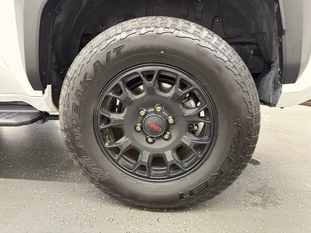 Certified 2025 Toyota 4Runner TRD Off-Road AWD/4WD image 20