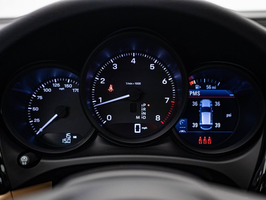 Certified 2025 Porsche Macan image 27