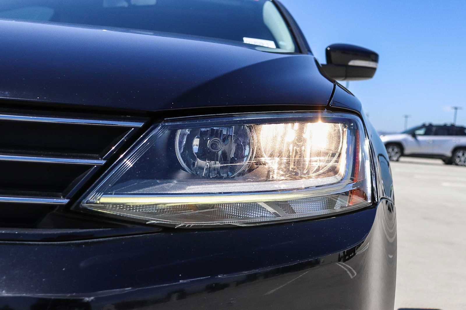 Used 2017 Volkswagen Jetta SE image 7