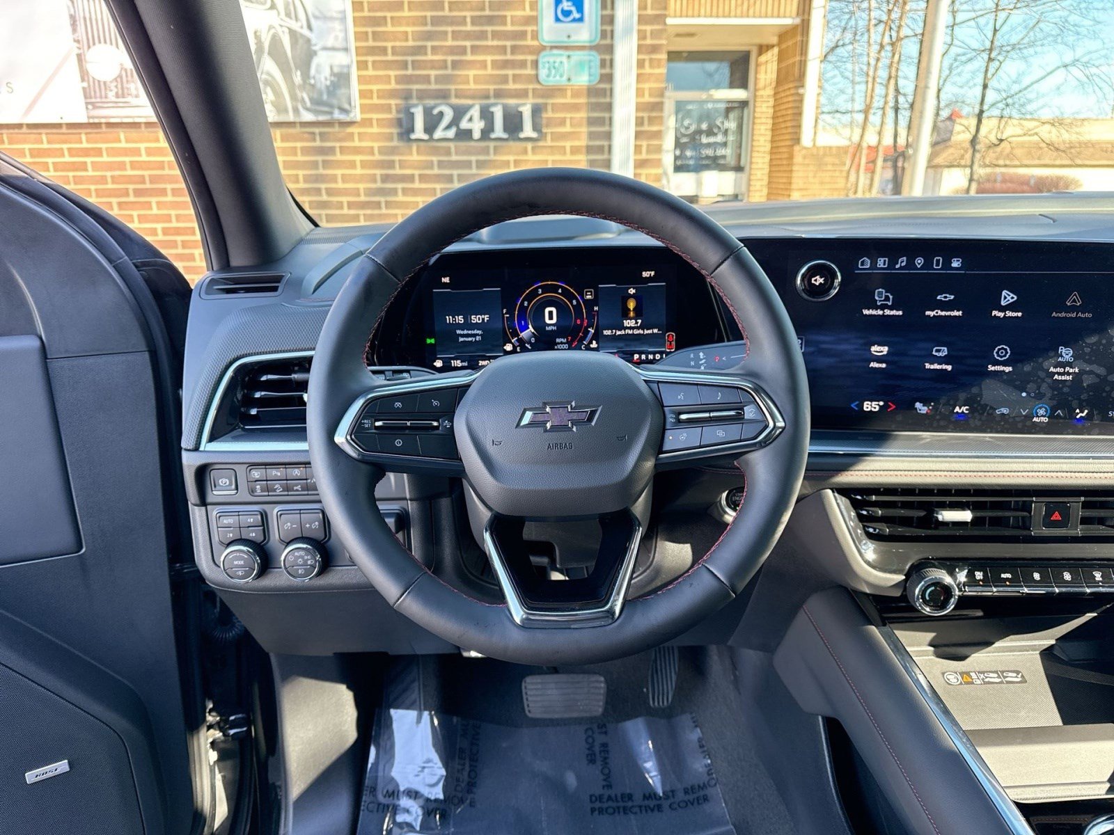 Used 2025 Chevrolet Suburban RST w/ RST Capability Package image 16