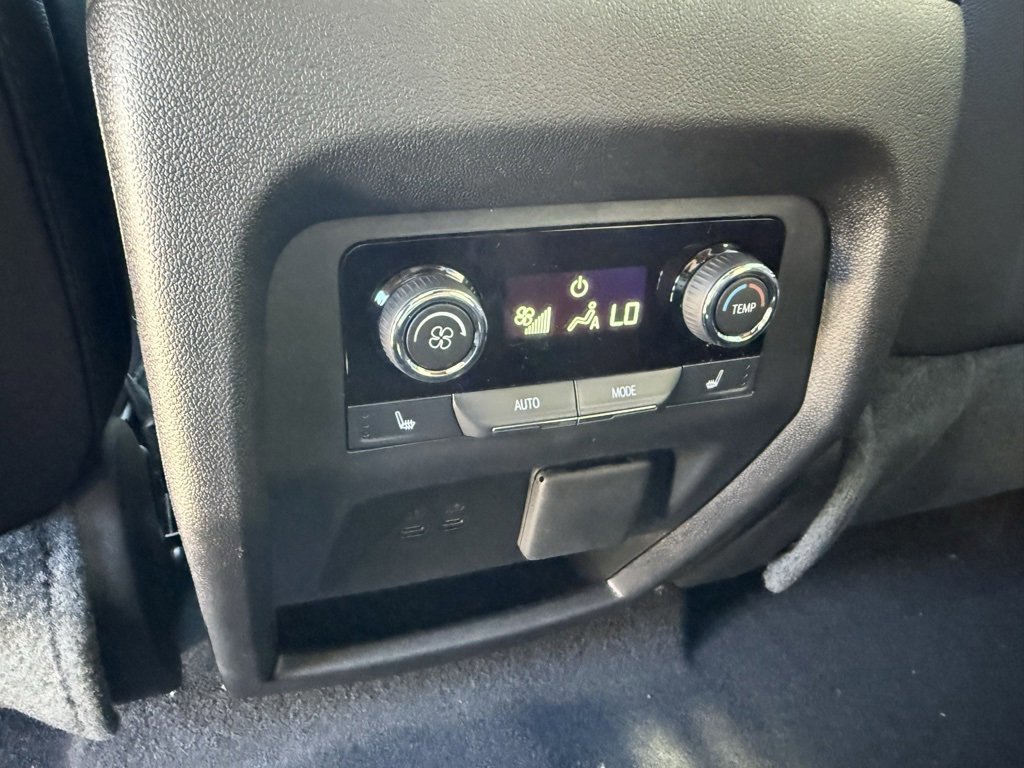 New 2026 Chevrolet Traverse RS w/ LPO, Floor Liner Package image 39