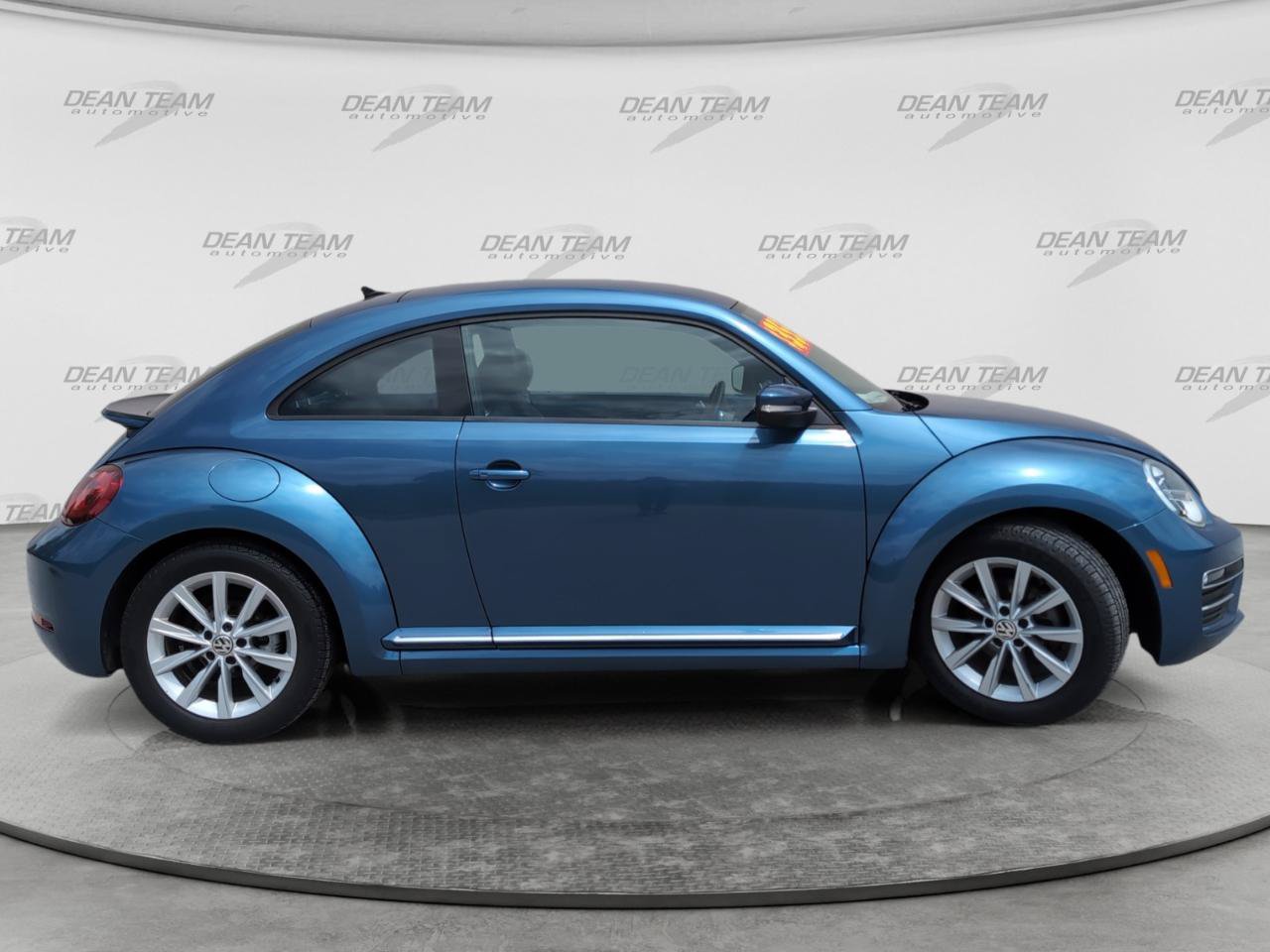 Used 2017 Volkswagen Beetle 1.8T SE FWD image 9