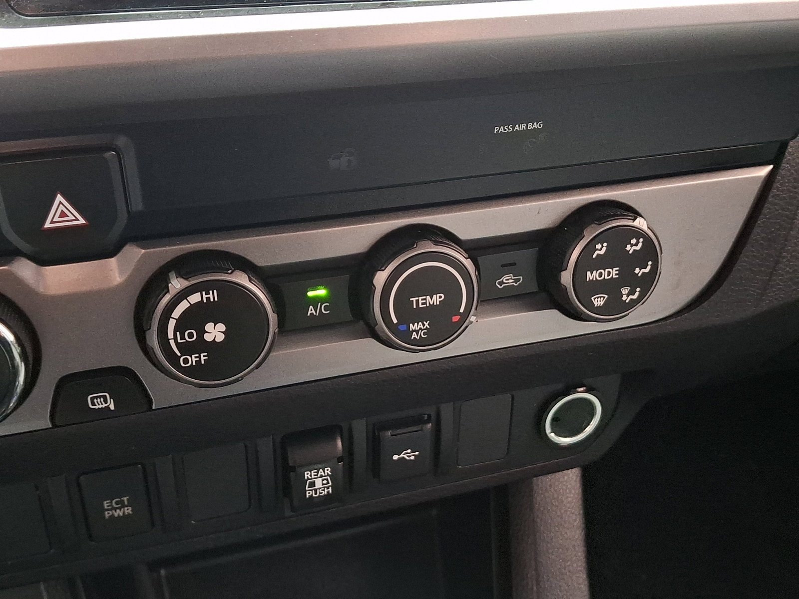 Used 2020 Toyota Tacoma SR5 image 15