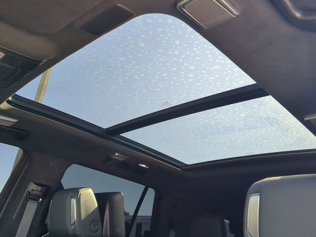 Used 2024 Cadillac Escalade V w/ LPO, ONYX Package image 26