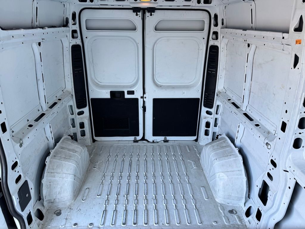 Used 2023 RAM ProMaster 2500 w/ Convenience Group FWD image 15