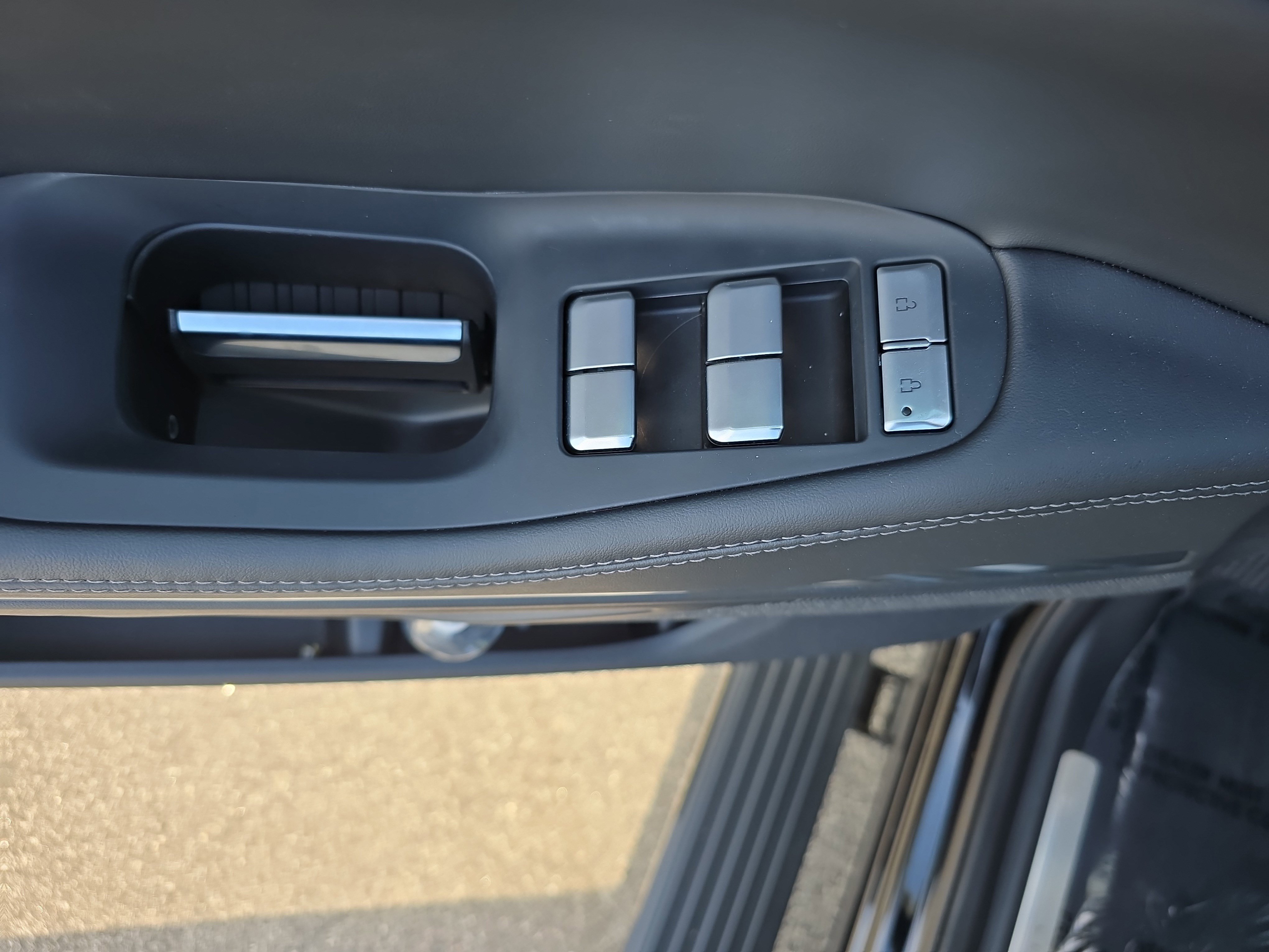 New 2025 Lincoln Navigator Reserve w/ Jet Appearance Package image 27