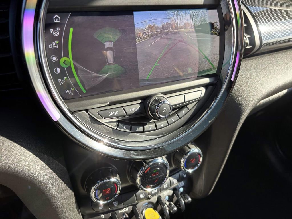 Used 2021 MINI Cooper SE w/ 8.8" Touchscreen Nav Package image 21