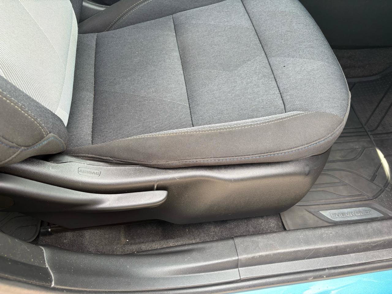 Used 2025 Chevrolet Trax LS w/ LS Convenience Package FWD image 46