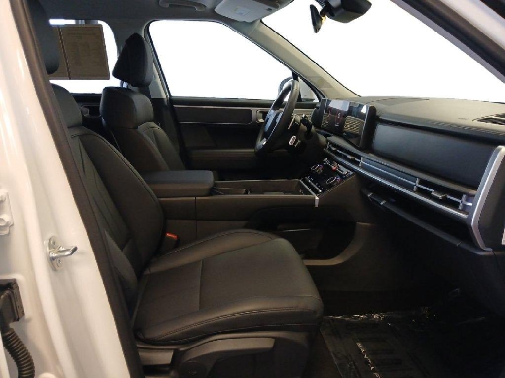 Used 2026 Hyundai Santa Fe SEL FWD image 15