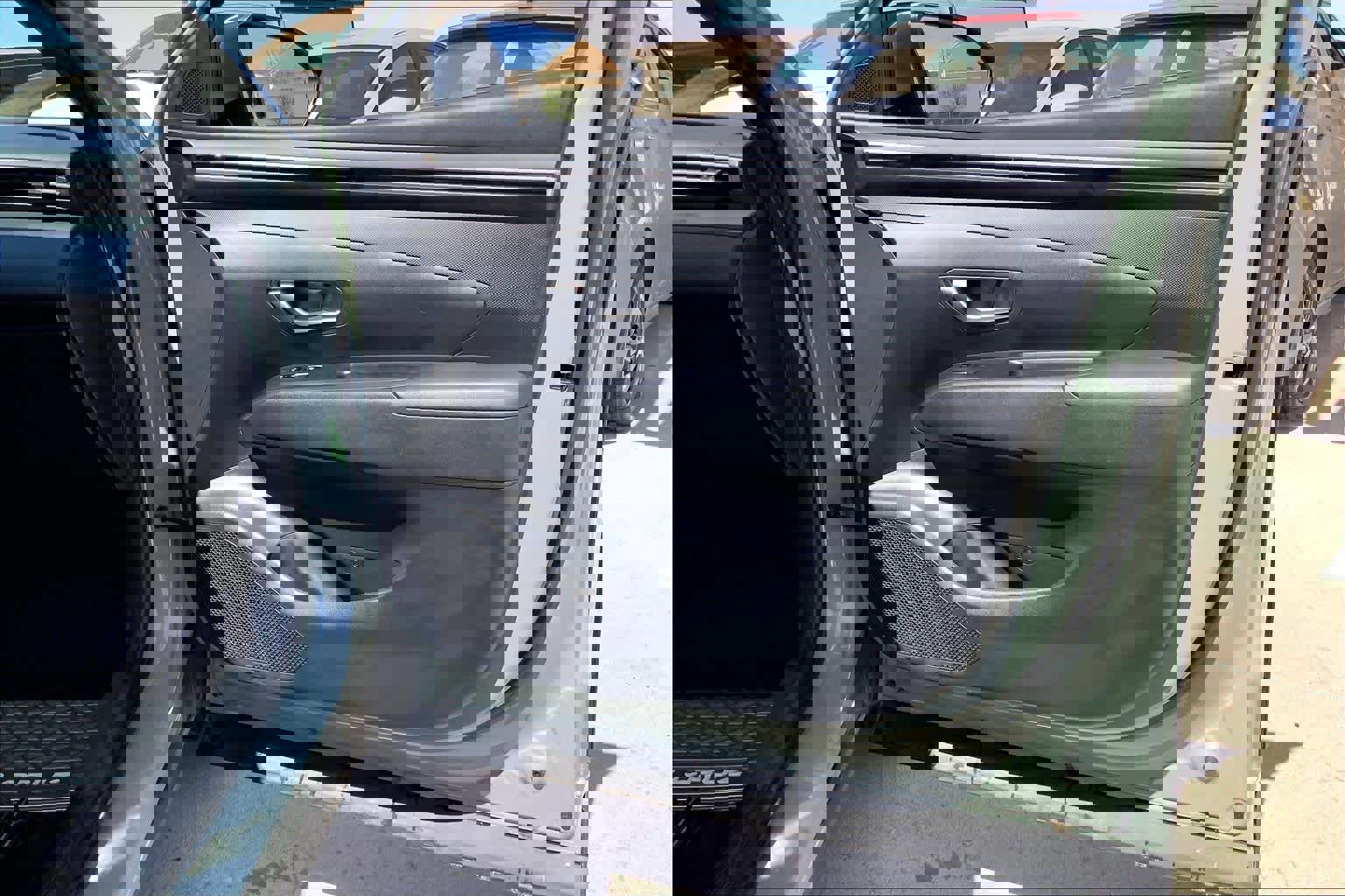 Used 2024 Hyundai Santa Cruz SEL w/ Activity Package image 23