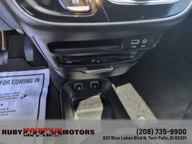 Used 2020 Chrysler Pacifica Touring-L Plus FWD image 21