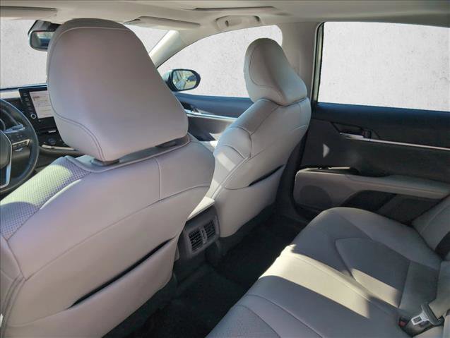 Used 2021 Toyota Camry XLE image 18