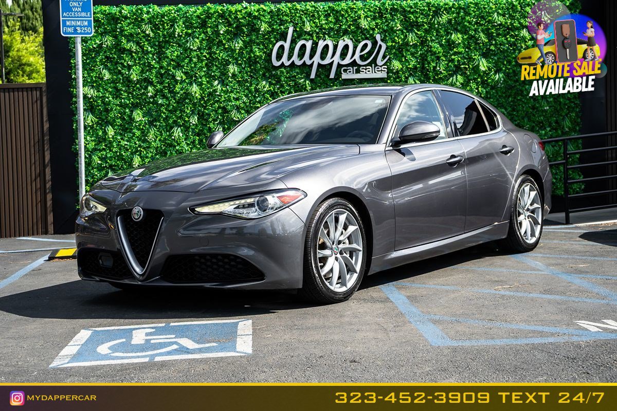 Used 2017 Alfa Romeo Giulia RWD image 1