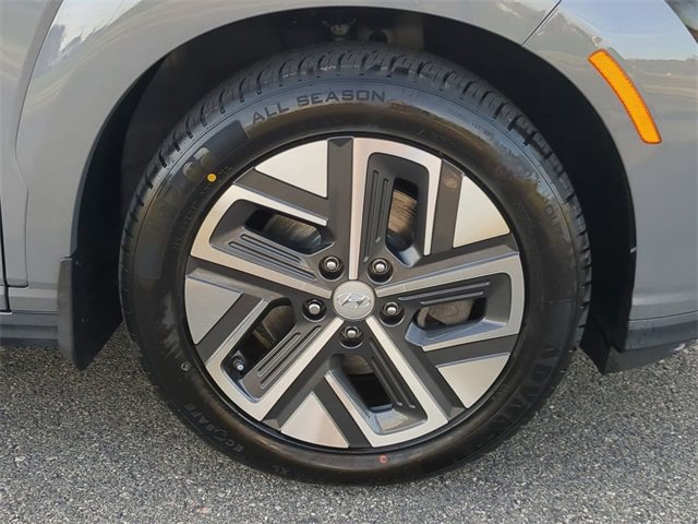 Used 2023 Hyundai Kona Limited image 10
