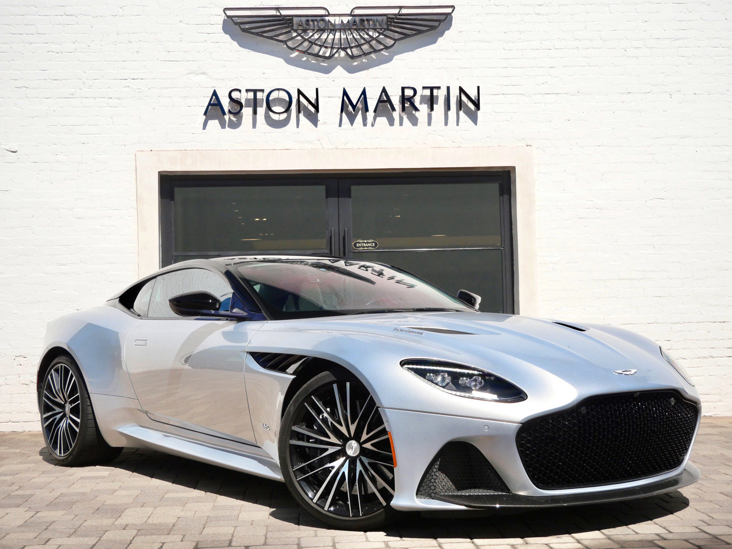 Used 2021 Aston Martin DBS Superleggera RWD image 1