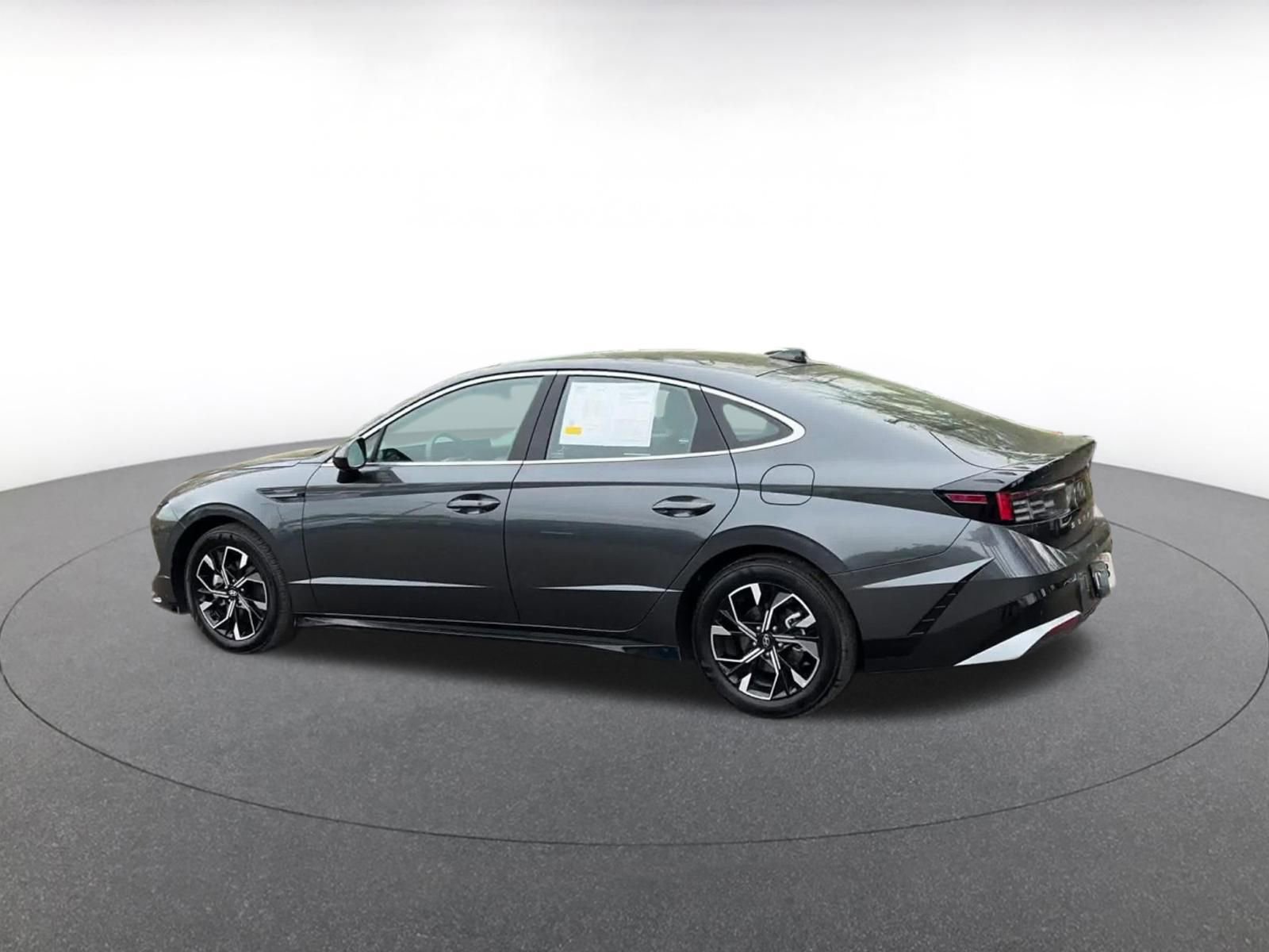 Used 2025 Hyundai Sonata SEL image 11