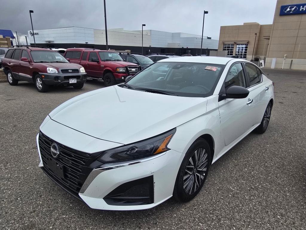 Used 2025 Nissan Altima 2.5 SV