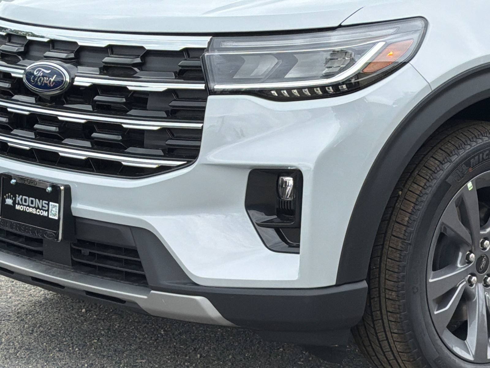 New 2026 Ford Explorer Active w/ Active Comfort Package AWD/4WD image 2