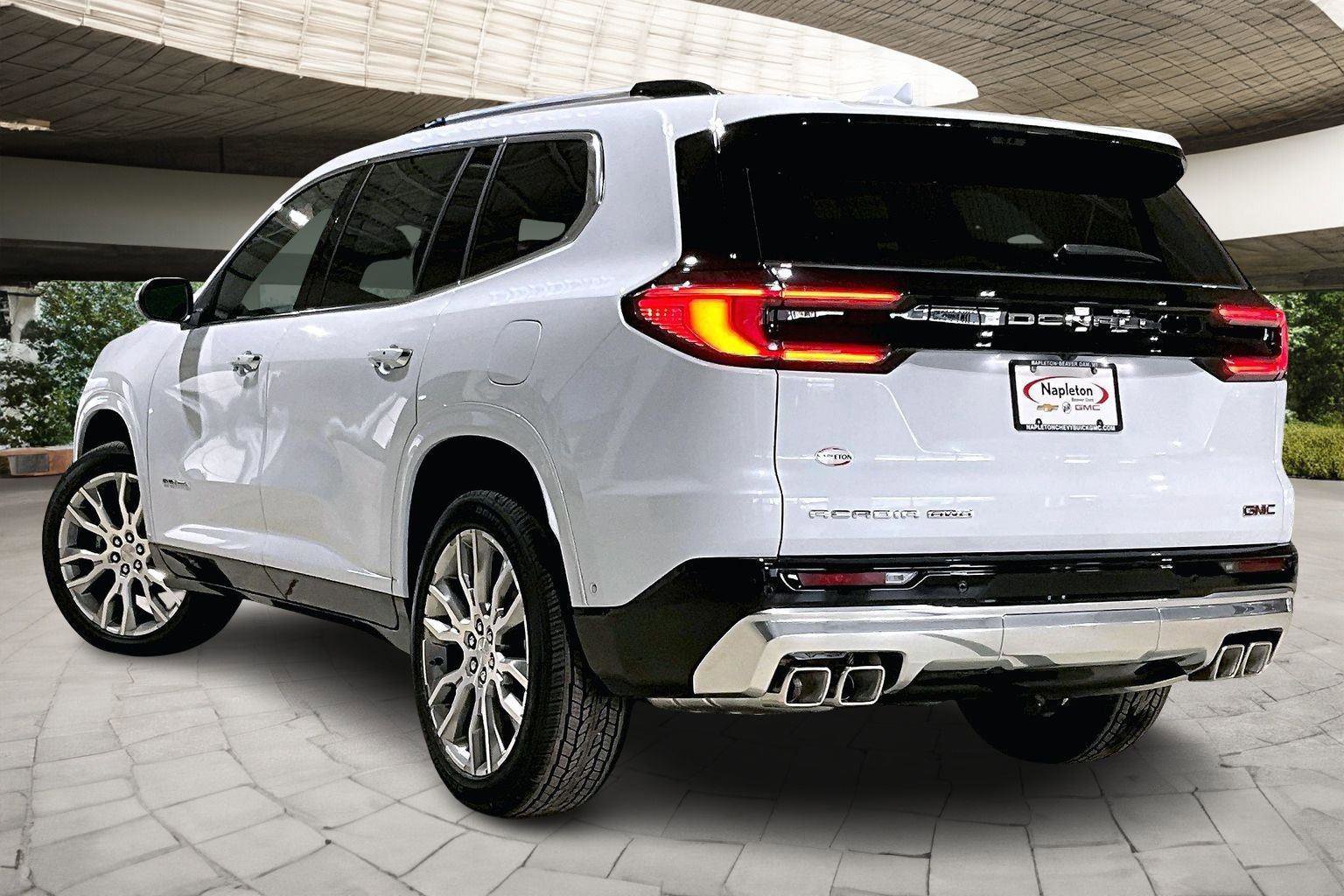 New 2026 GMC Acadia Denali w/ Super Cruise Package image 3