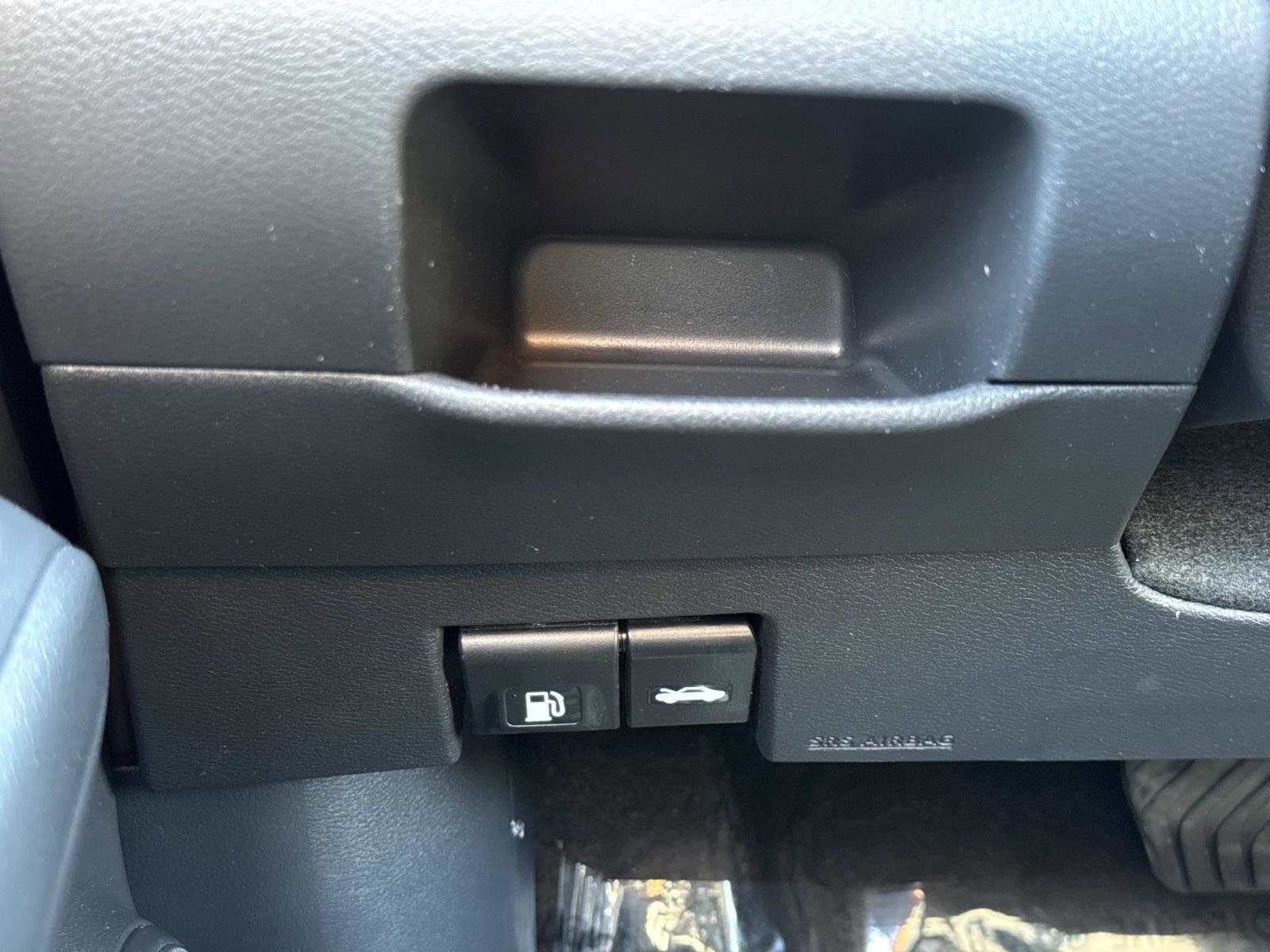 Used 2024 Nissan Kicks SV image 13