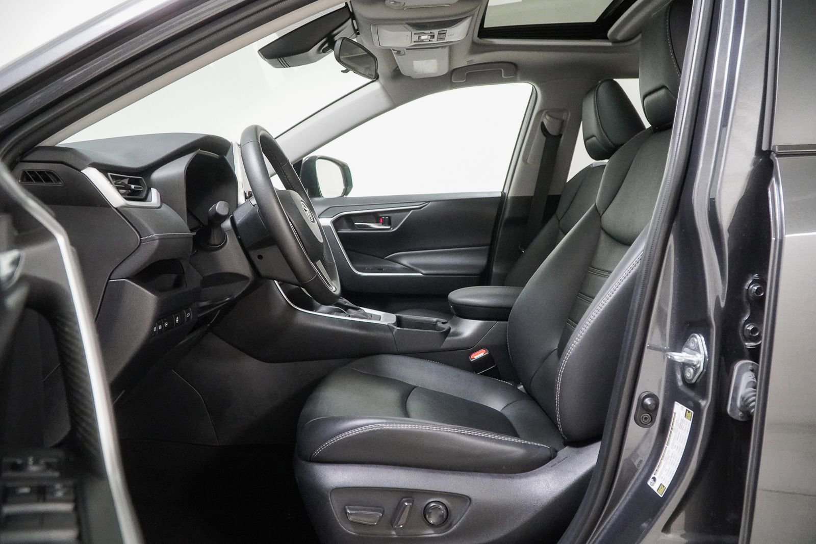 Used 2024 Toyota RAV4 XLE Premium w/ Weather Package AWD/4WD image 21