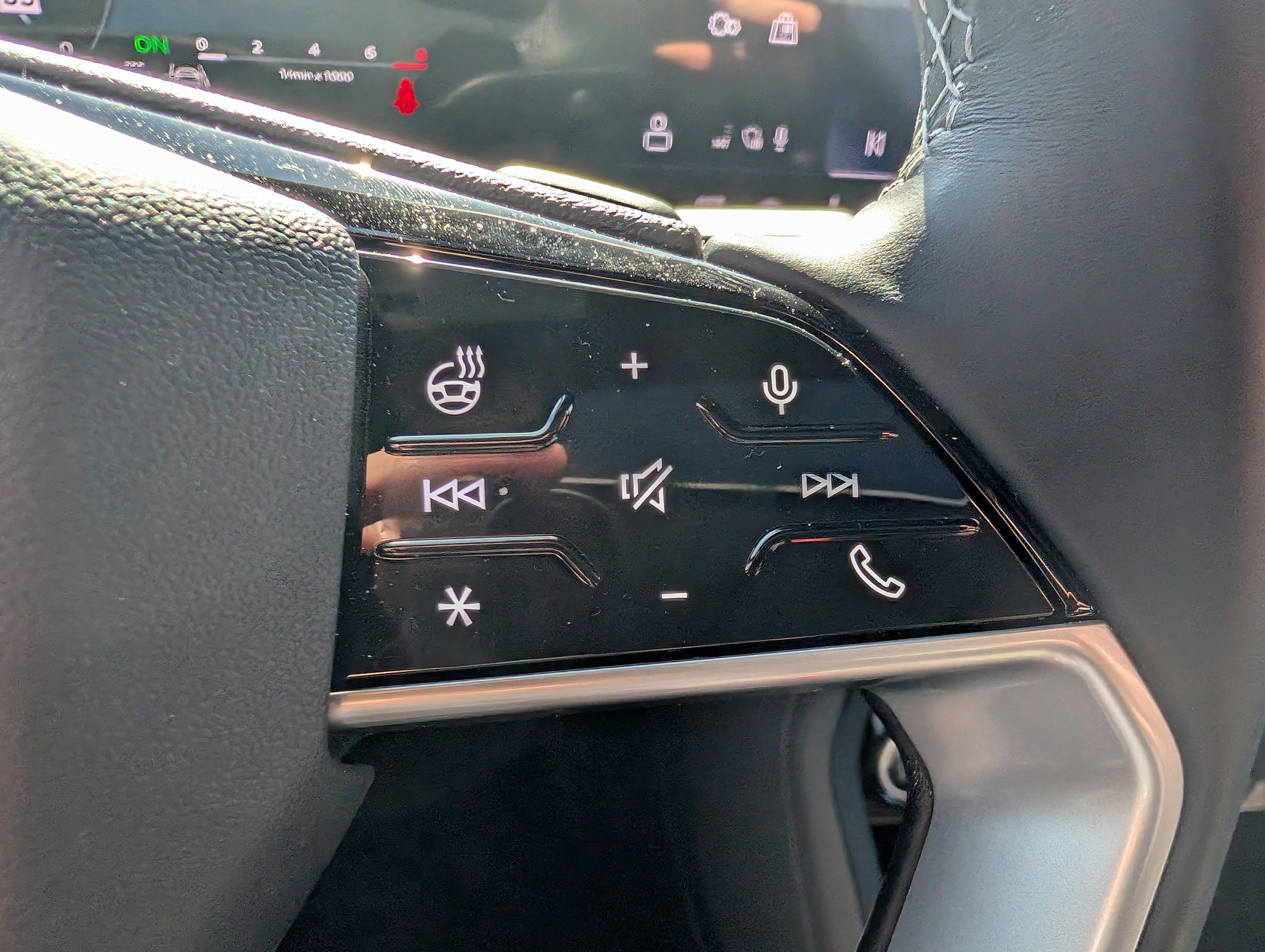 Certified 2025 Audi Q5 Premium w/ Convenience Package image 26