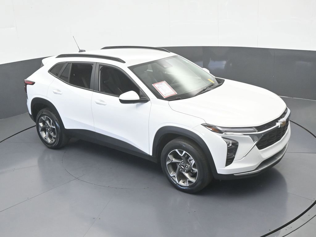 Used 2024 Chevrolet Trax LT FWD image 44