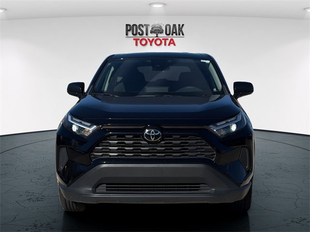 Used 2024 Toyota RAV4 LE image 2