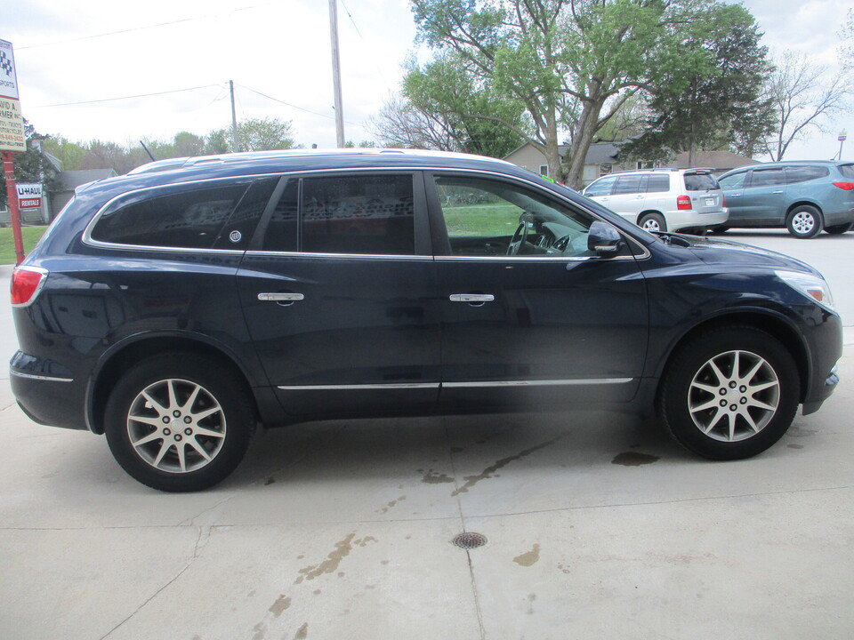 Used 2017 Buick Enclave Convenience FWD image 2
