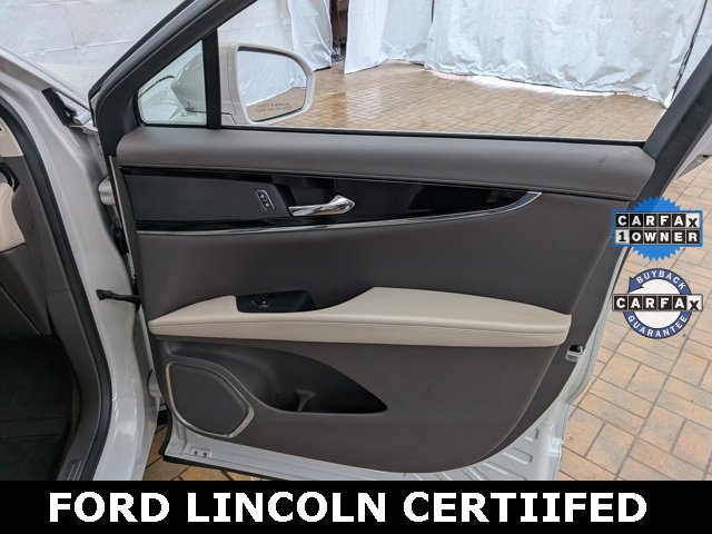 Certified 2022 Lincoln Nautilus AWD w/ Premium Package image 23