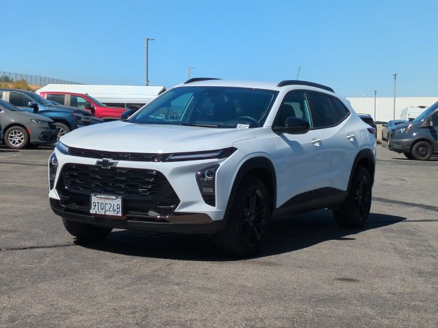 Used 2025 Chevrolet Trax ACTIV w/ Driver Confidence Package FWD image 4