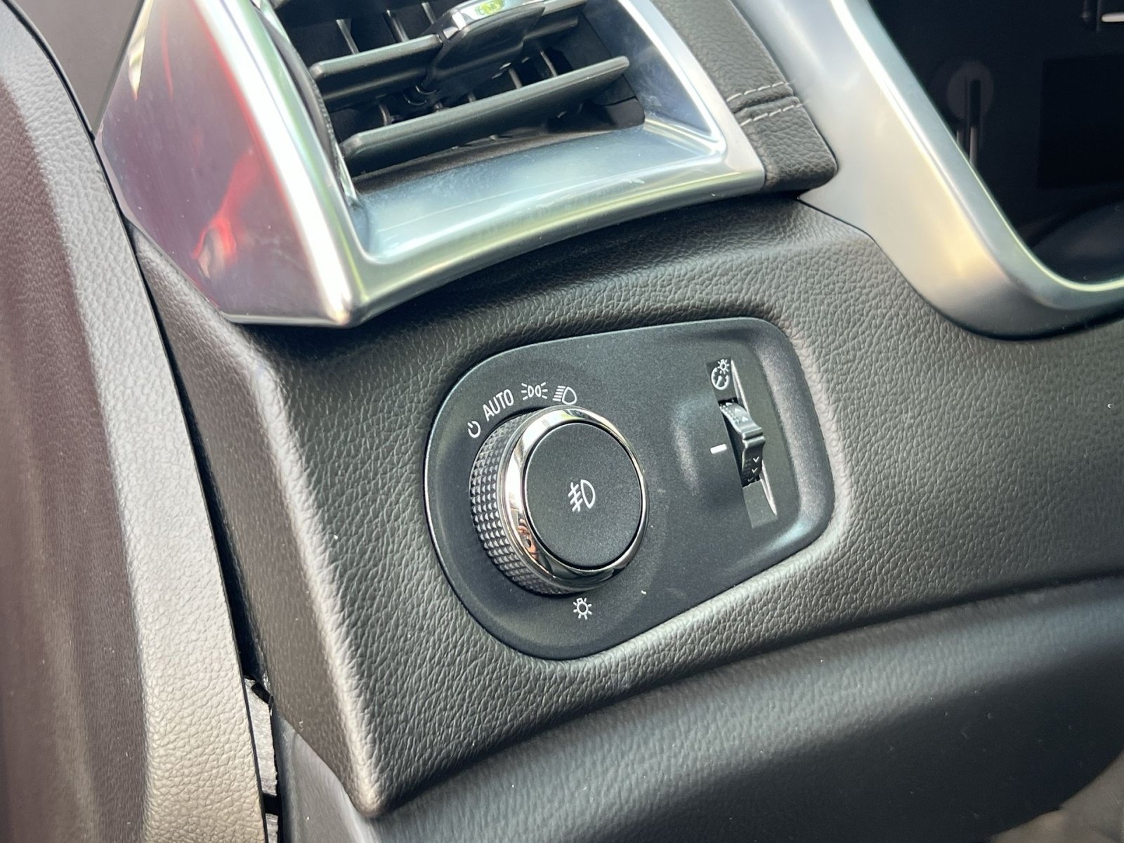 Used 2014 Cadillac SRX Performance w/ Driver Awareness Package FWD image 27