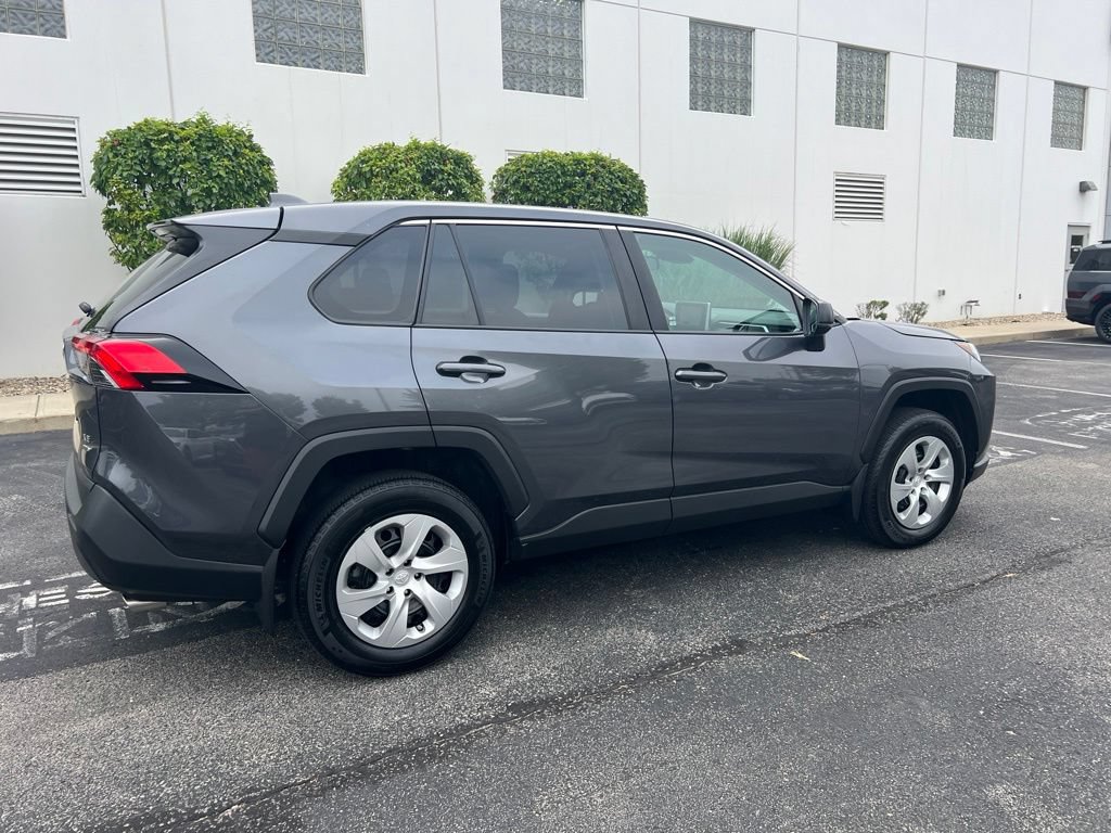 Used 2023 Toyota RAV4 LE AWD/4WD image 8
