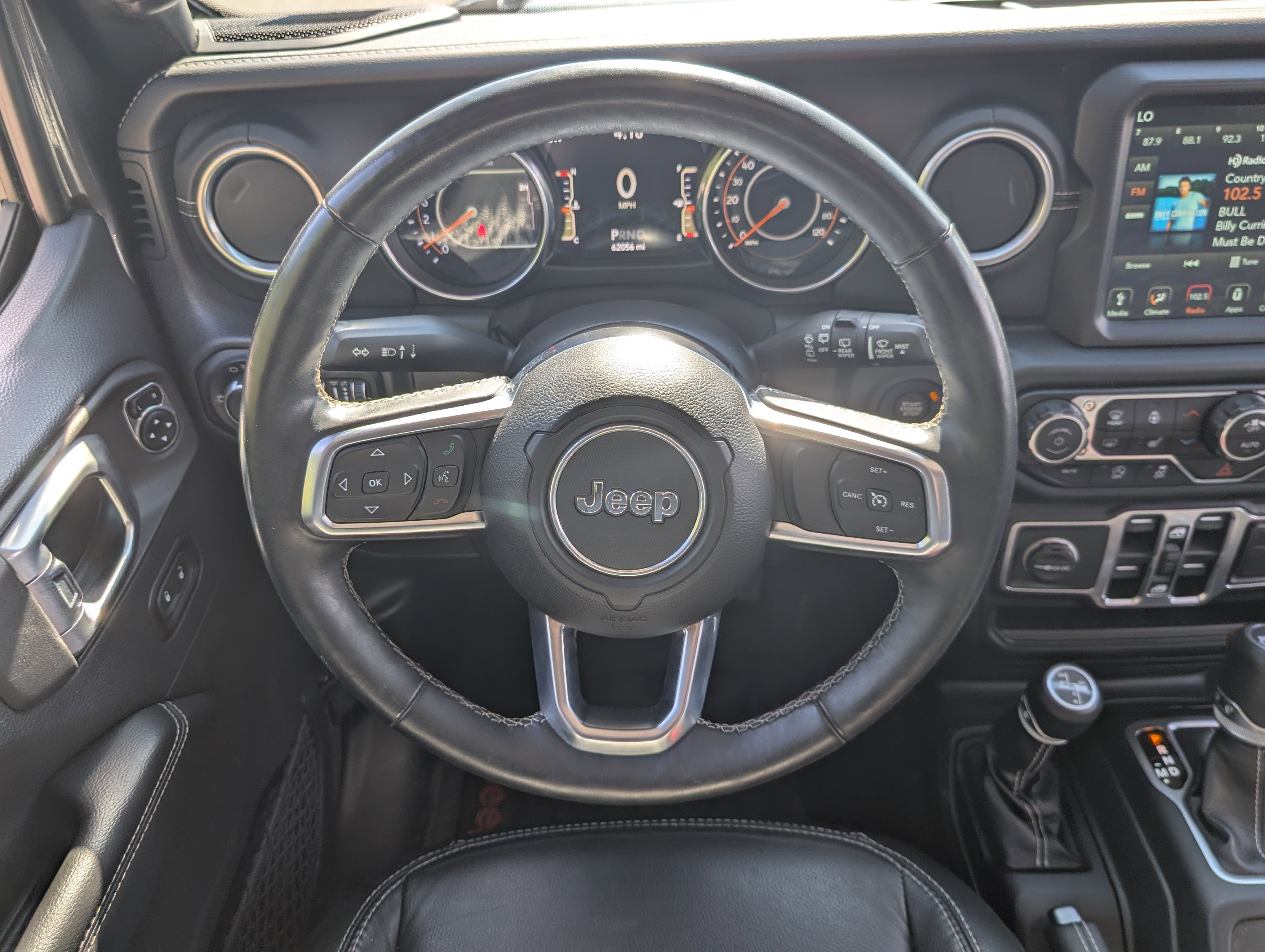 Used 2018 Jeep Wrangler Unlimited Sahara AWD/4WD image 23