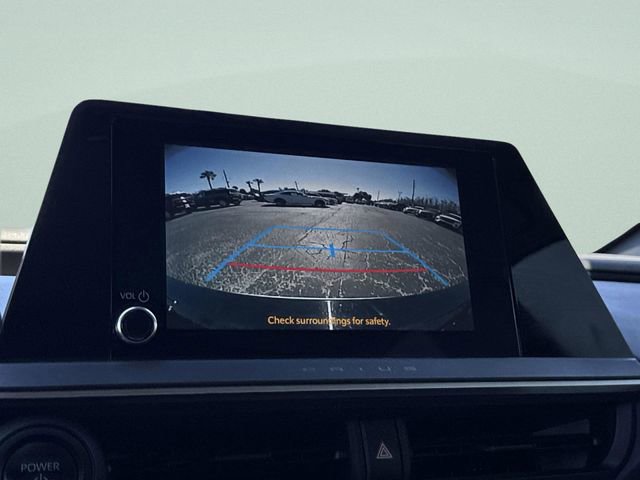 Used 2024 Toyota Prius LE image 27