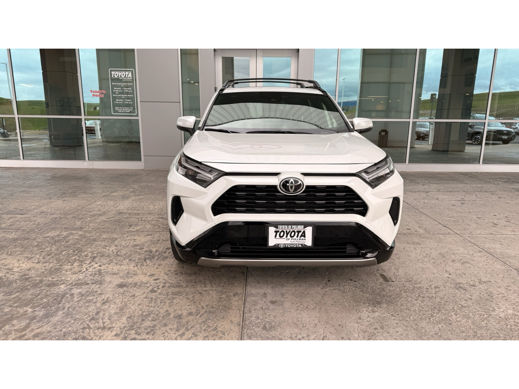 Used 2025 Toyota RAV4 SE w/ Convenience Package AWD/4WD image 3
