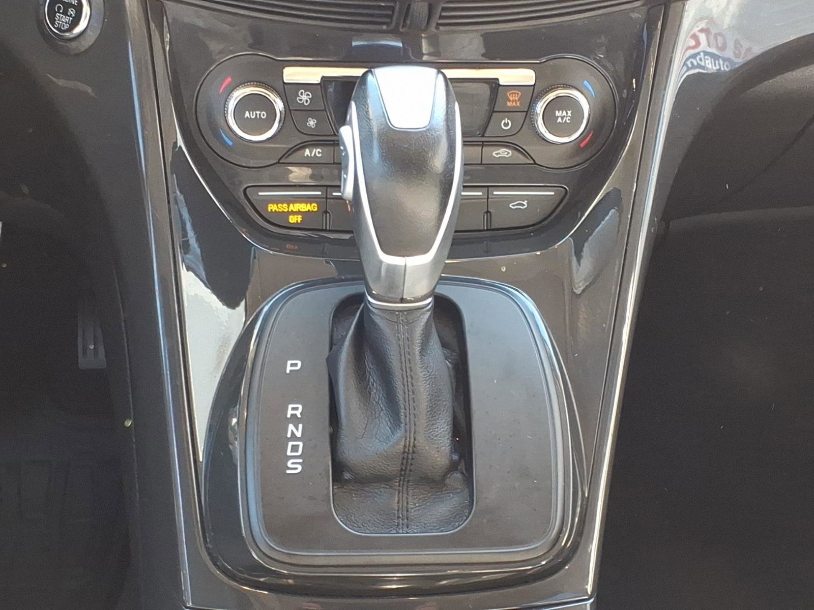 Used 2015 Ford Escape Titanium image 7