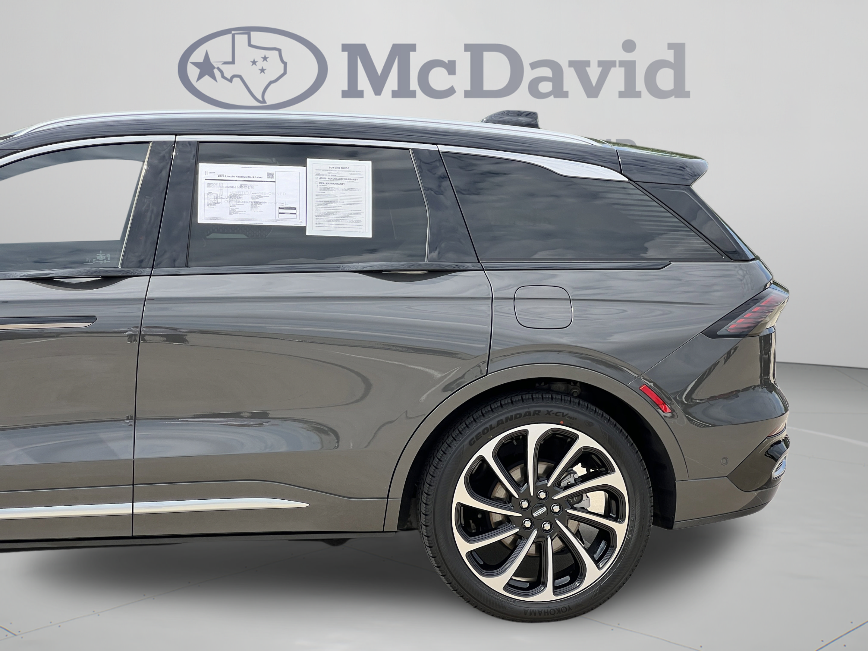 Certified 2024 Lincoln Nautilus Black Label AWD/4WD image 33