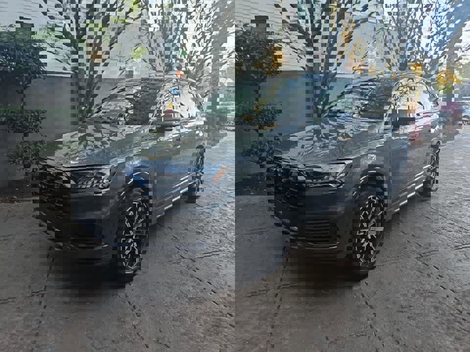 Used 2023 Audi Q7 3.0T Premium Plus w/ Premium Plus Package image 2