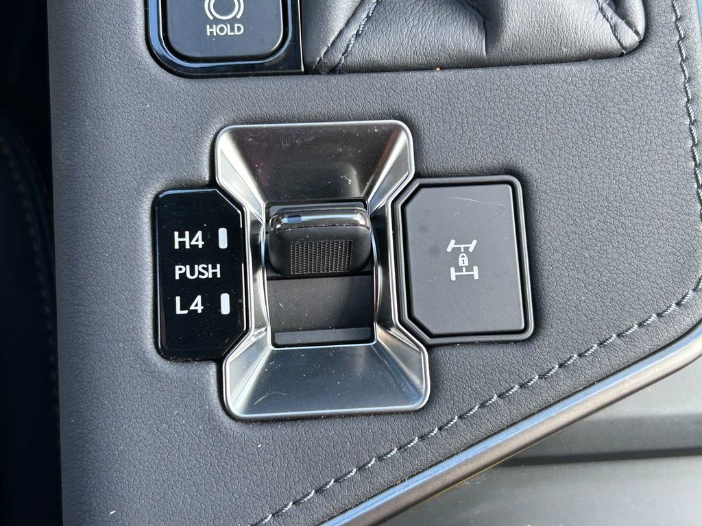 Used 2025 Lexus GX 550 AWD/4WD image 32