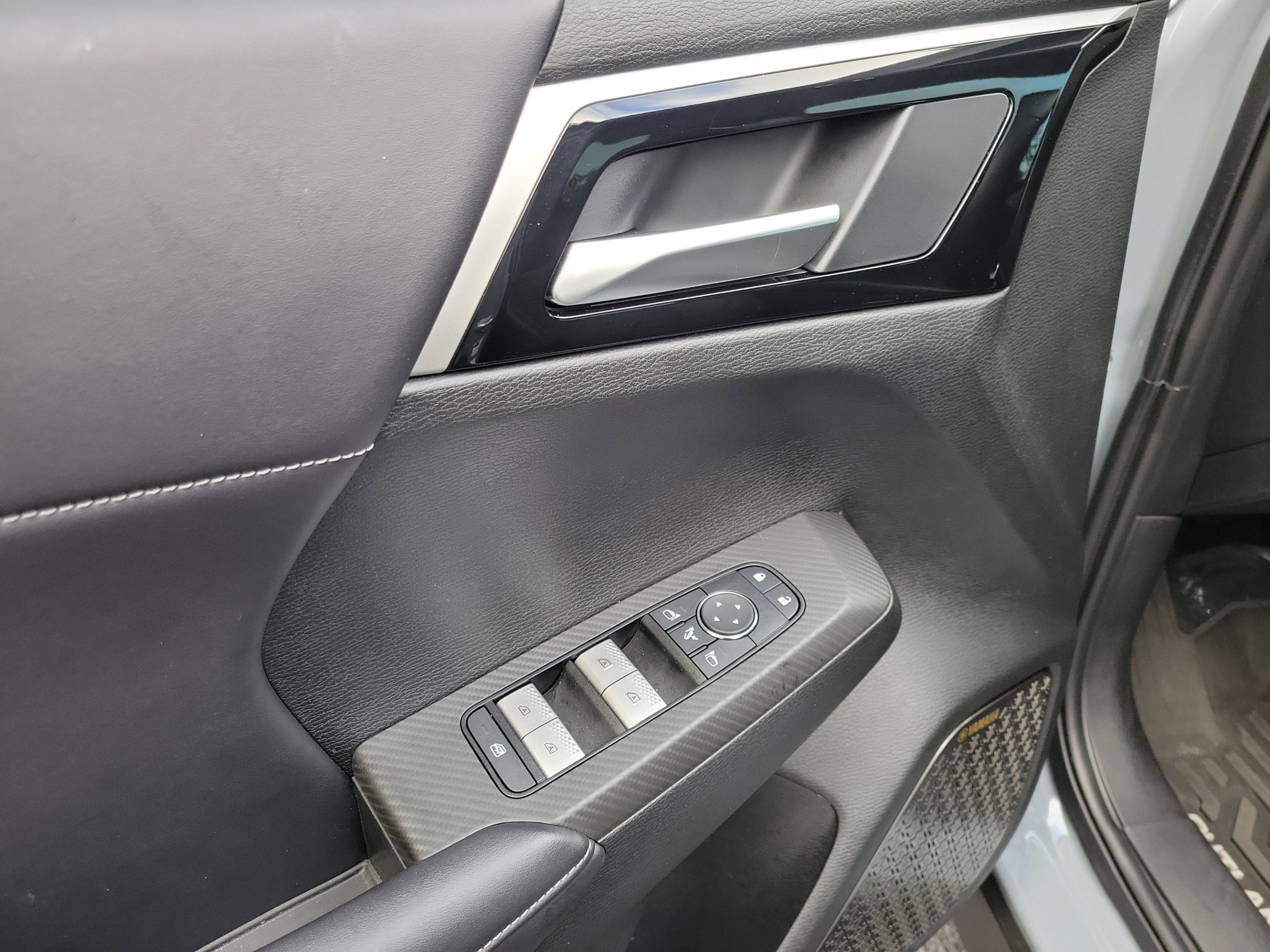 Used 2025 Mitsubishi Outlander SE FWD image 7