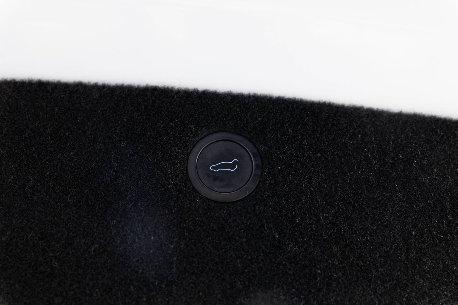 Used 2022 Tesla Model X Plaid image 23