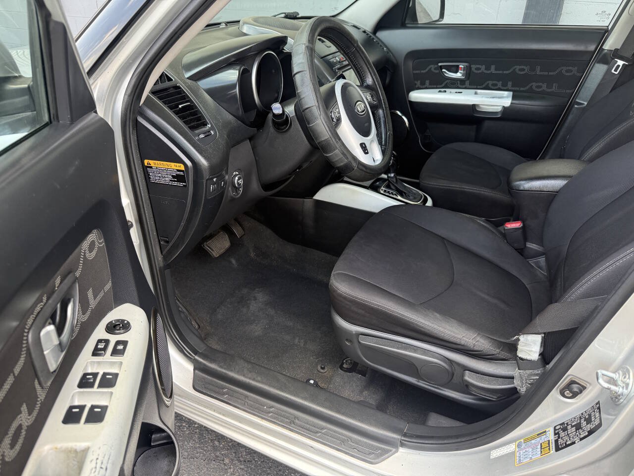 Used 2012 Kia Soul + w/ Audio Pkg FWD image 10