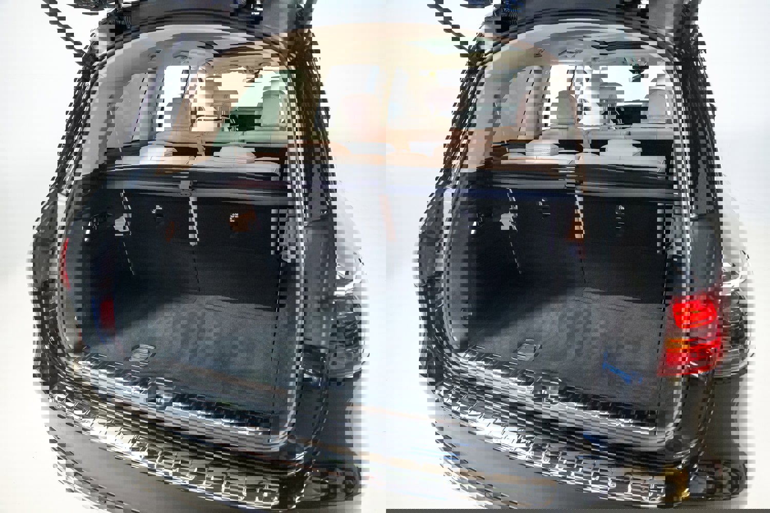 Used 2024 Mercedes-Benz GLS 580 4MATIC image 32