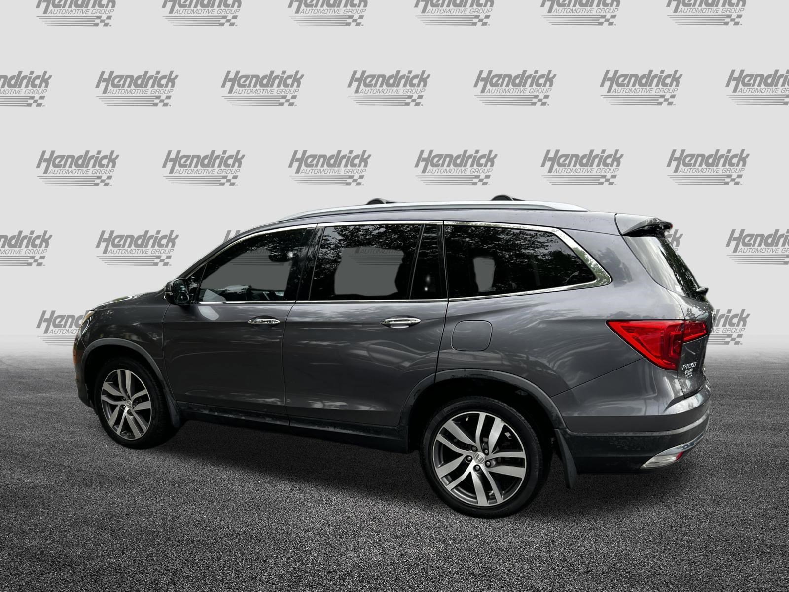 Used 2017 Honda Pilot Touring image 6