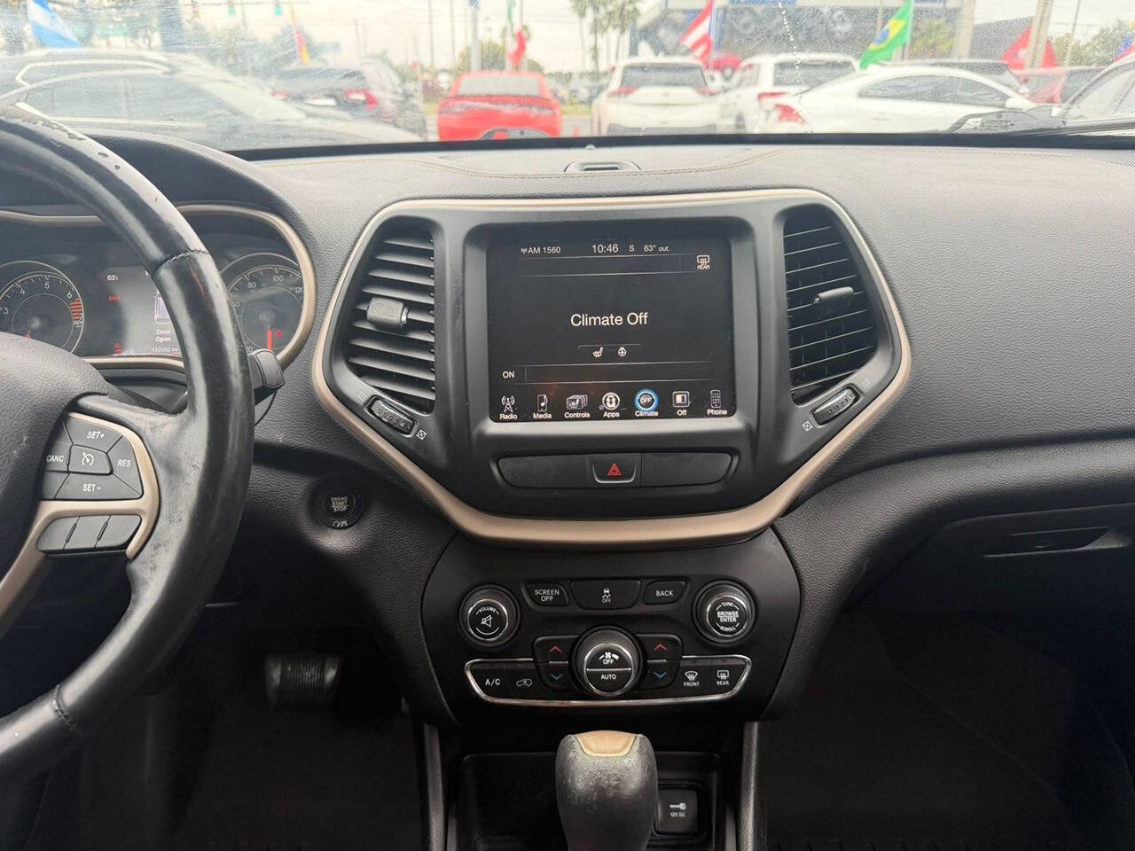 Used 2017 Jeep Cherokee Limited image 8