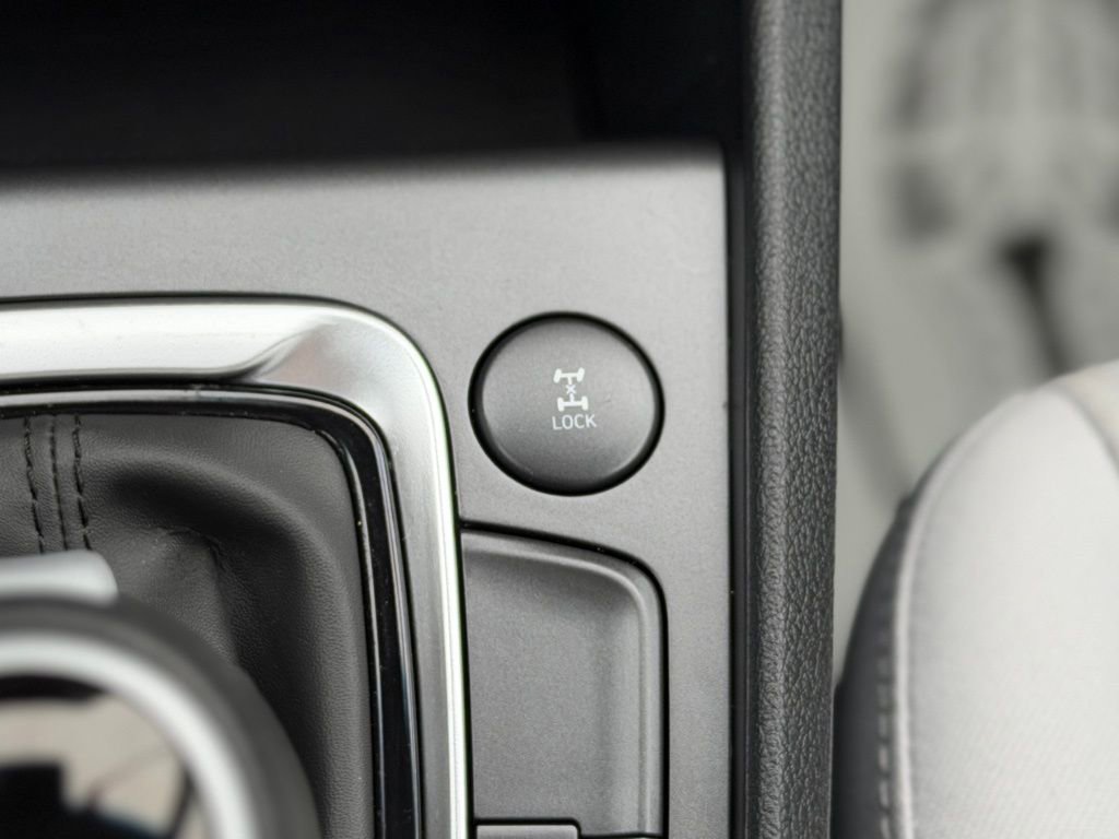 Used 2023 Hyundai Kona SEL image 19