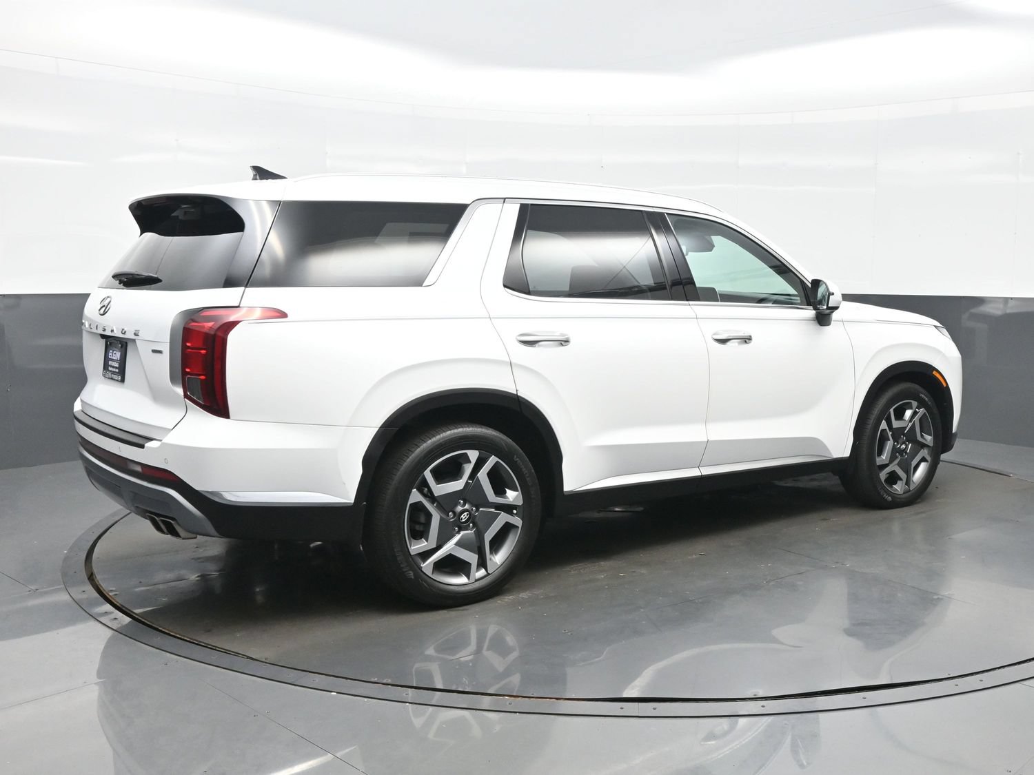 Certified 2023 Hyundai Palisade Limited AWD/4WD image 6