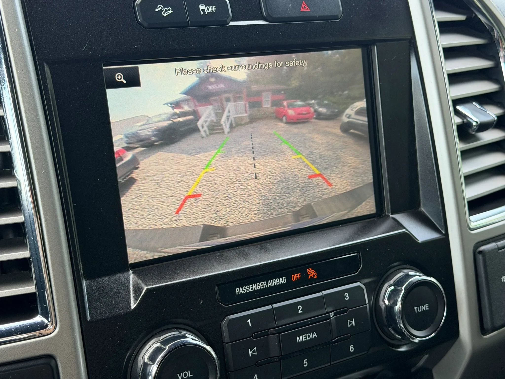 Used 2015 Ford F150 Lariat AWD/4WD image 38