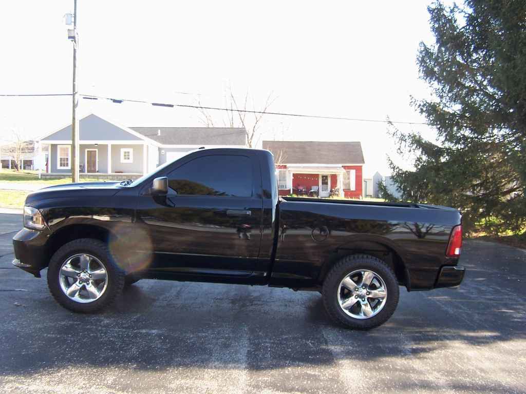 Used 2015 RAM 1500 Express w/ Black Ram 1500 Express Group image 6